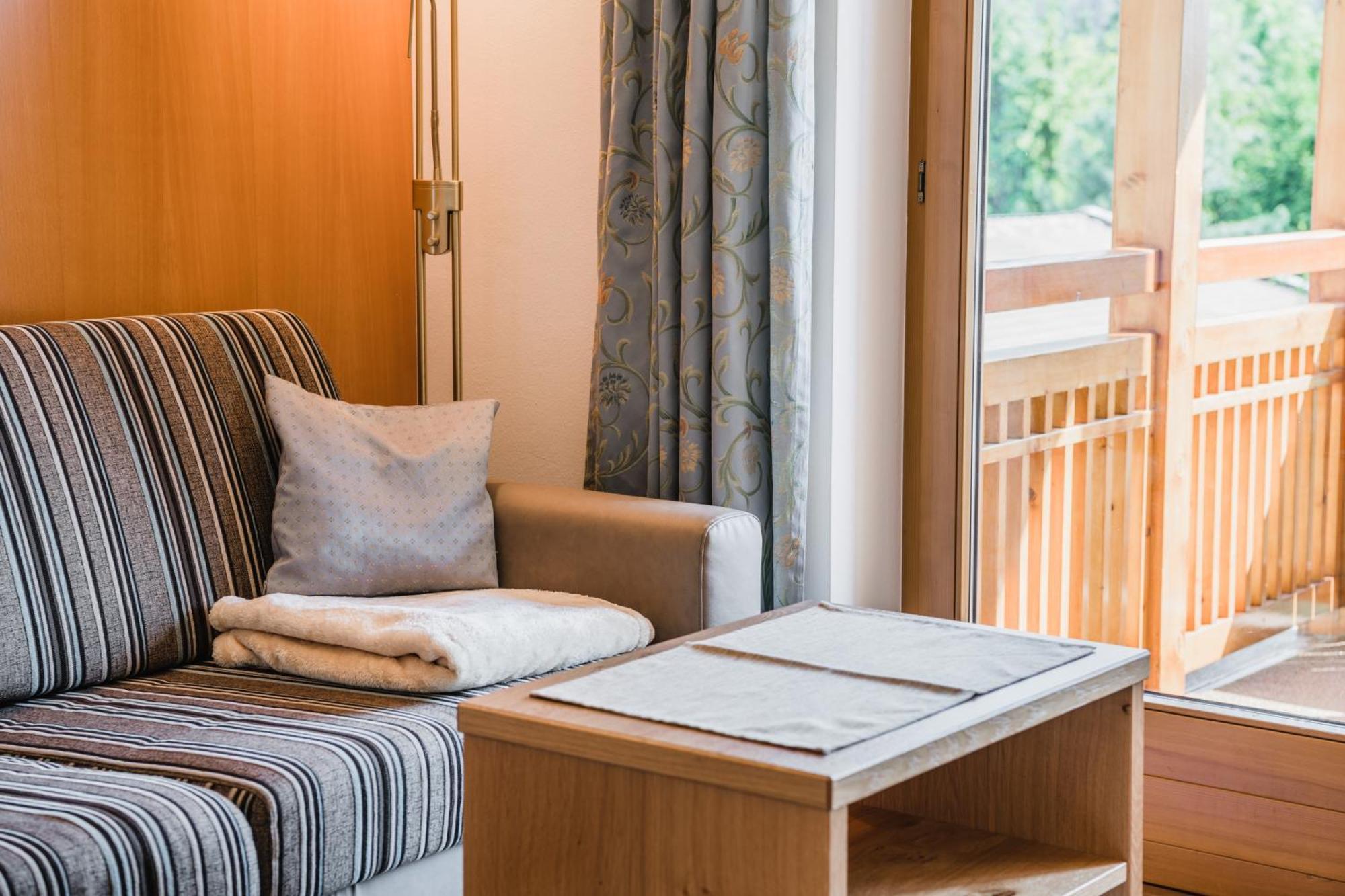Residence Erika - Apartments, Breakfast & Sauna Seis am Schlern Exteriör bild